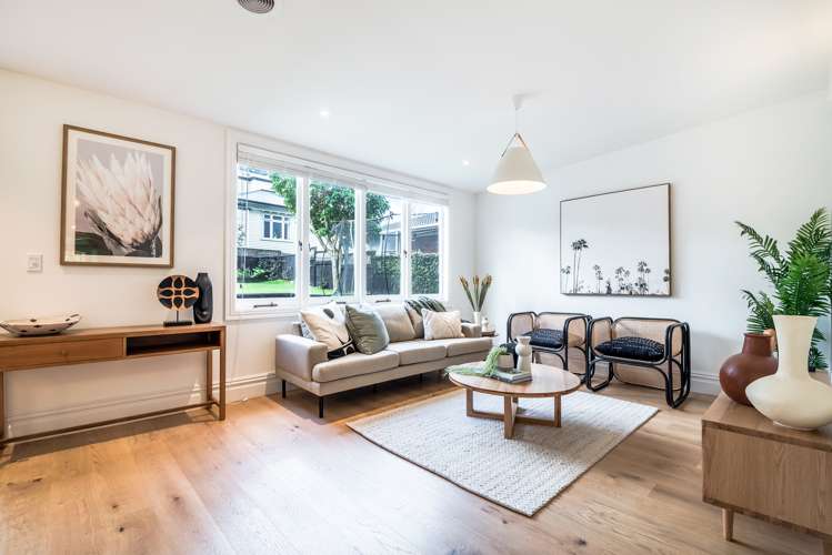 36 Old Lake Road Narrow Neck_6