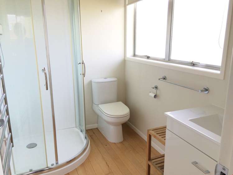 72a Marine Parade Mellons Bay_6