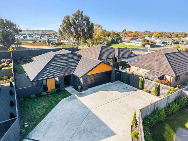 Impressive Family Home & Parking!