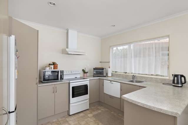 18/2 William Donald Drive Solway_4