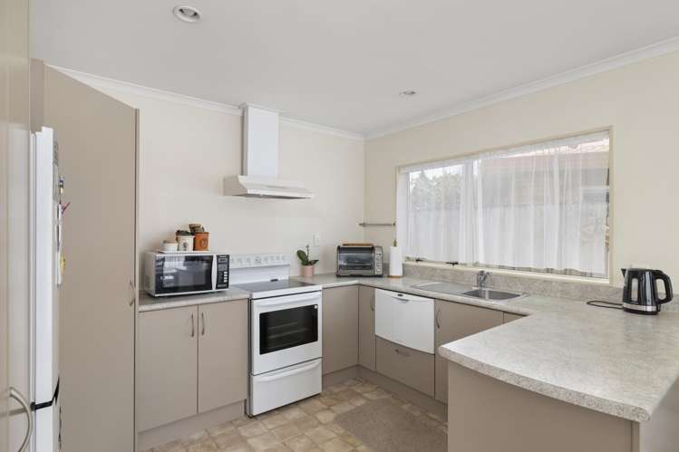 18/2 William Donald Drive Solway_4