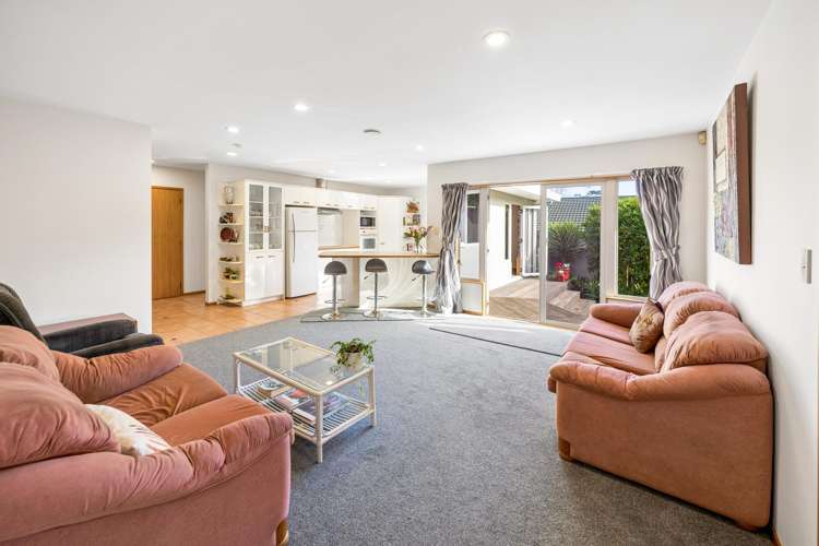 25 Woodfern Crescent Titirangi_12