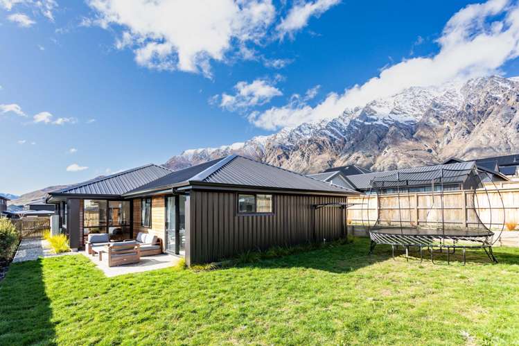 13 Till Street Jacks Point_22