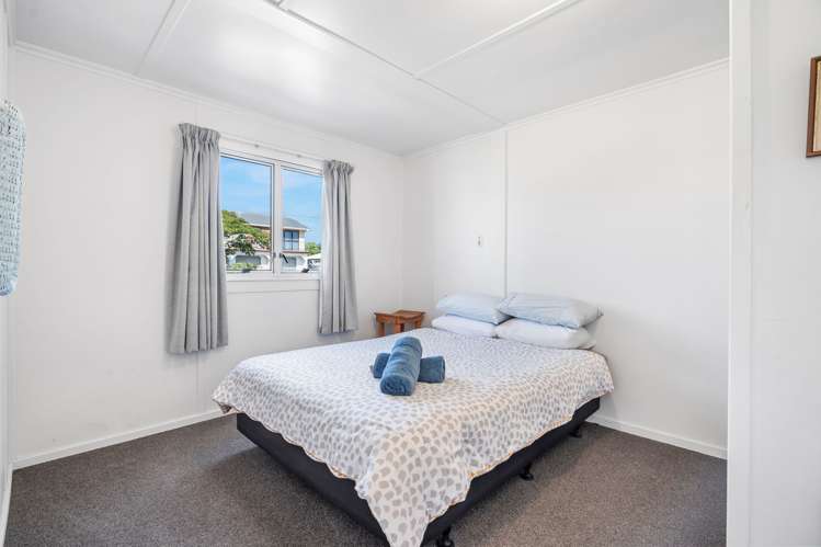 2A Finch Street One Tree Point_10