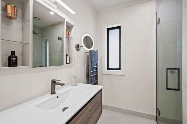 118 Beaver Road Bombay_16