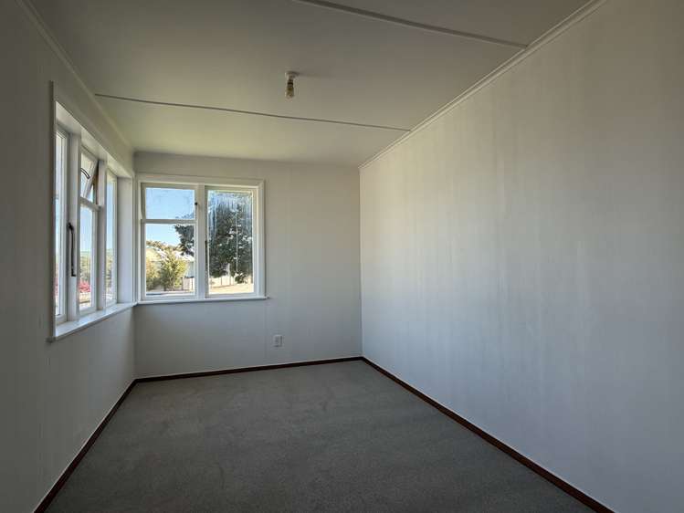 71 Clyde Crescent Roslyn_5
