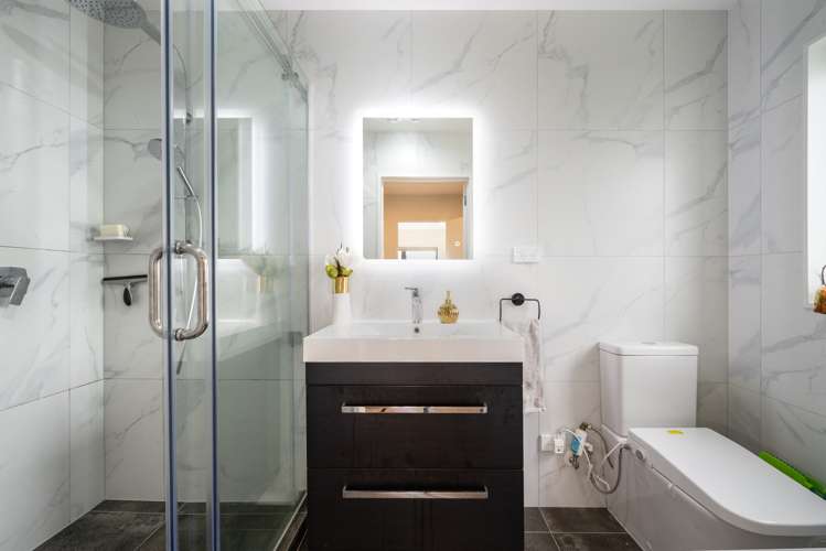 12 Channing Crescent Botany Downs_8