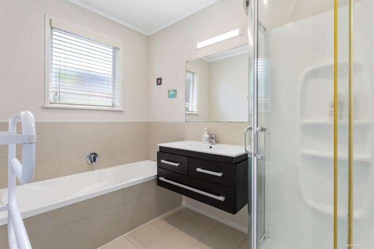 87 Weatherly Road Torbay_12