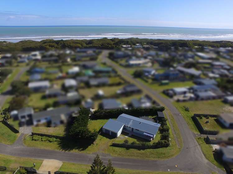 24 Te Kiri Street Himatangi Beach_17