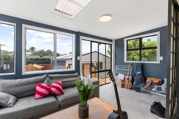 23 Reid Road New Lynn_20