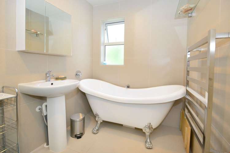 39 Elliston Crescent Stanmore Bay_13