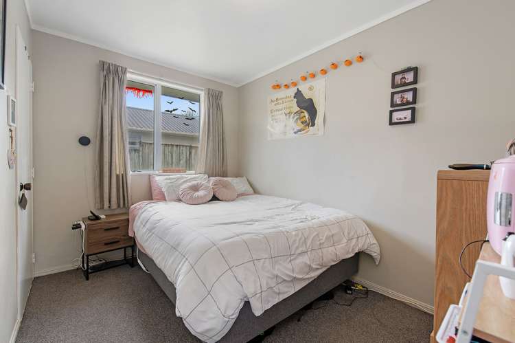 23 Grayson Avenue Mangakakahi_8