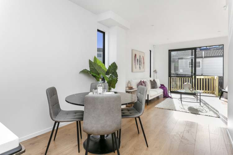 6/7 Cedar Heights Avenue Massey_7