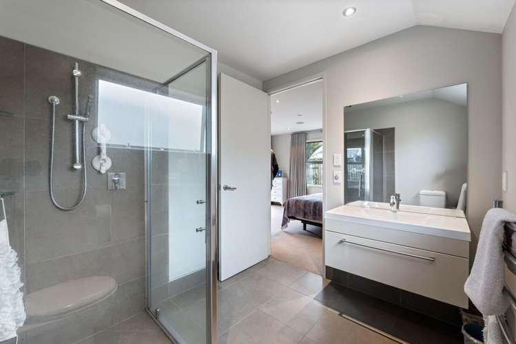 4 Links Drive Waiwhakaiho_23