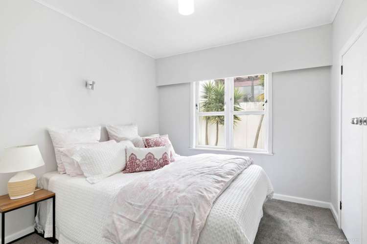 102 Frederick Street Hillsborough_9