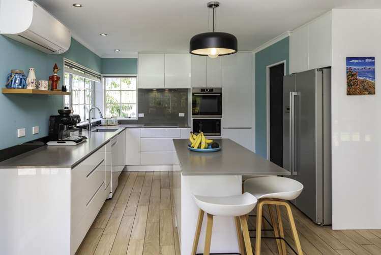 26 Bernie Edwards Place Botany Downs_3