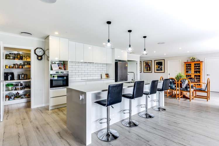 2 Alan Livingston Drive Cambridge_6