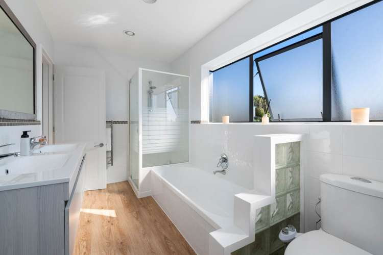 34 Ngahere Views Orewa_12