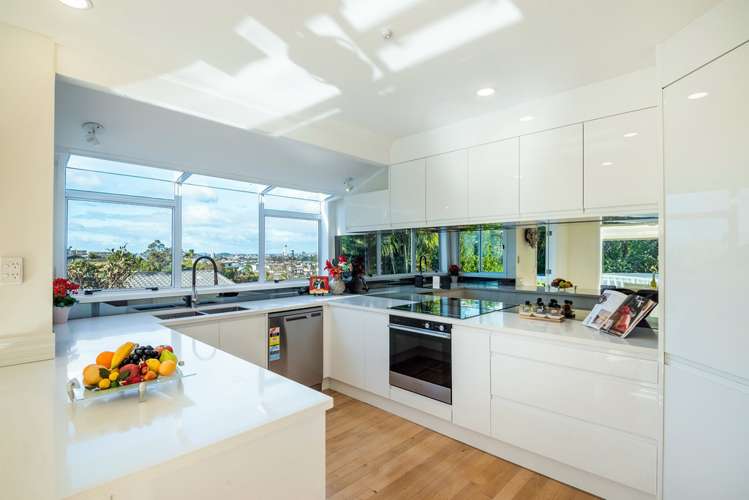 82 Seaview Road Castor Bay_9