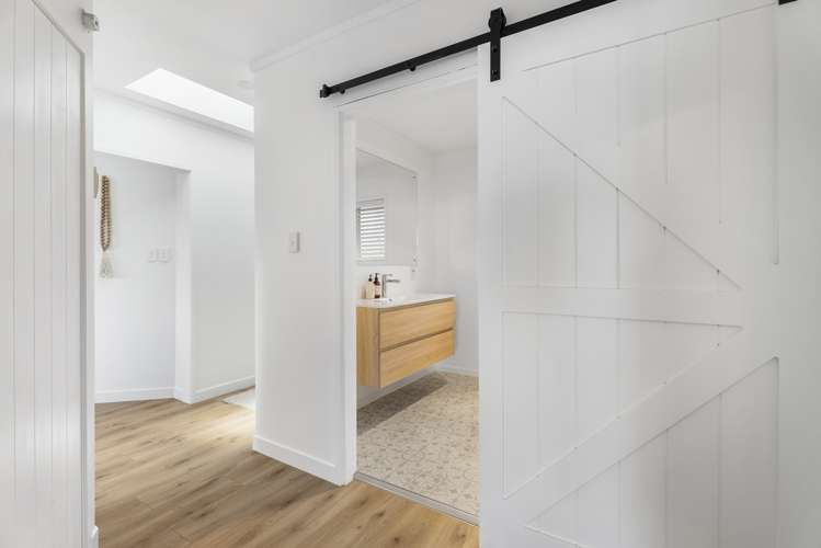 785 Whangaparaoa Road Manly_17