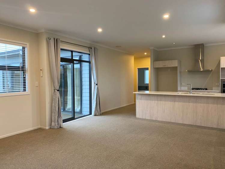 8 Barcliff Terrace Gulf Harbour_3