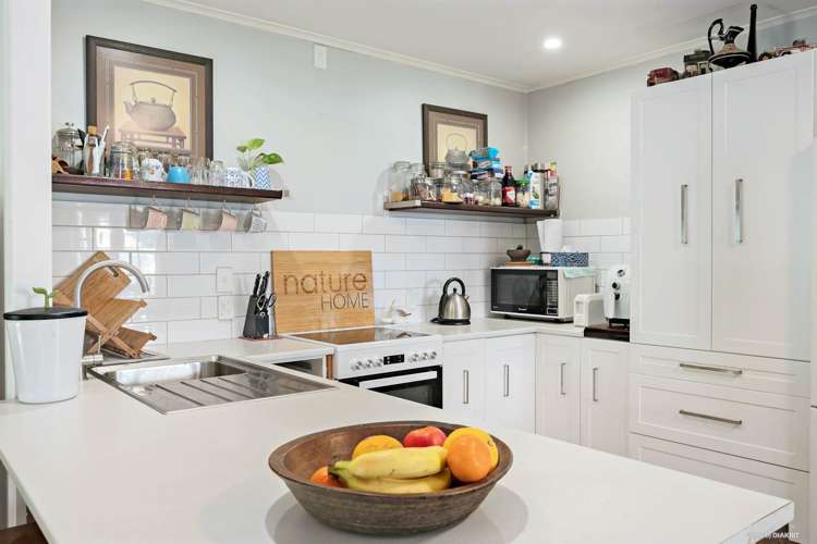 13 Maraetai Place Port Waikato_16