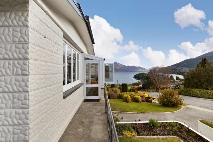 41 Suburb Street Queenstown_24