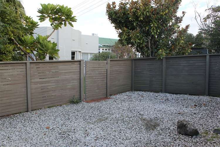 1/92 Titirangi Road New Lynn_13