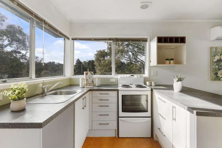 39C Kaipatiki Road (also known as 39C Emirau Place) Glenfield_7