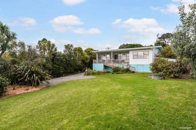 Sea Views & Coastal Lifestyle in Matakawau