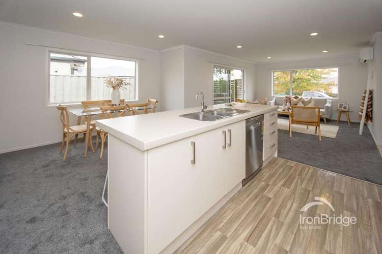 26 Fernham Way_2
