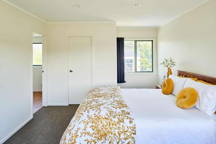 42f James Cook Drive Whitby_9