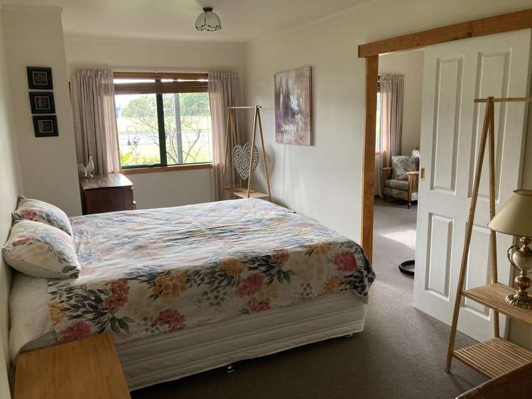 166 Torkar Road Clarks Beach_19