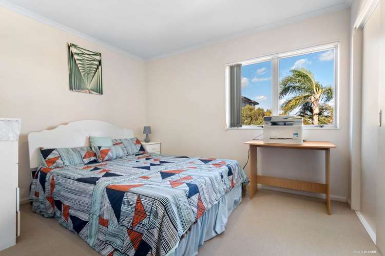 14 Clomell Drive Flat Bush_6