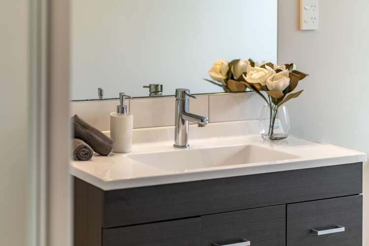 19 Te Kaeaea Crescent Wallaceville_16