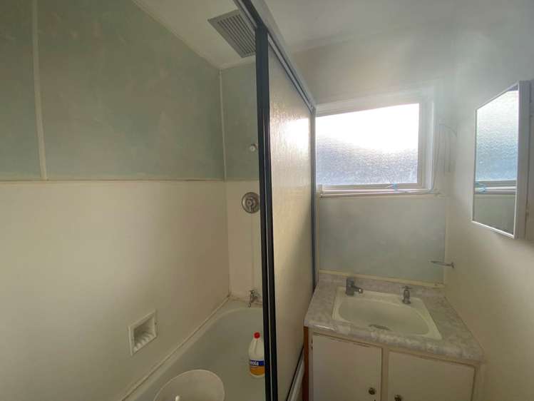 Hedge Row Sunnyhills_4