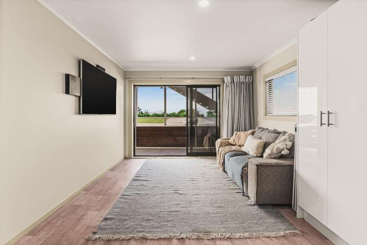 247 Whirinaki Road Bay View_17