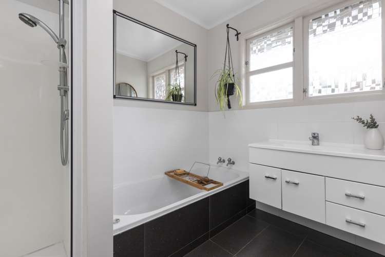 4 Coulthard Terrace Opaheke_24