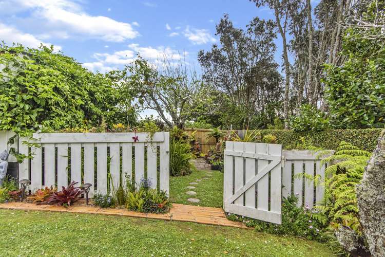 113 Solar Road Glen Eden_16