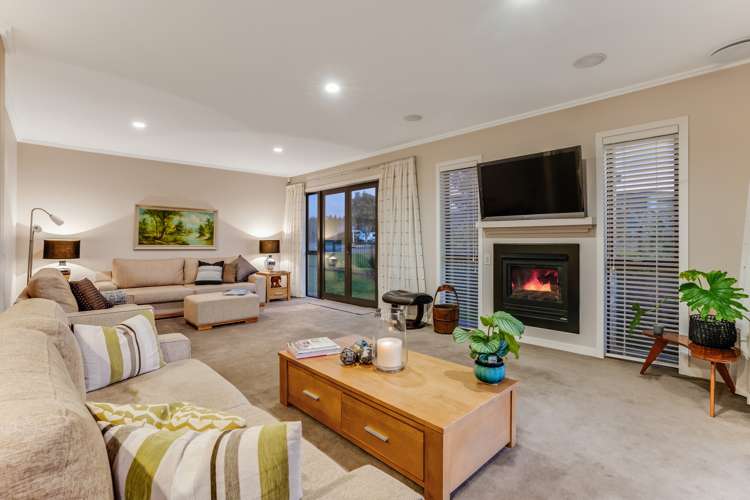 2 Pescara Point Karaka_5