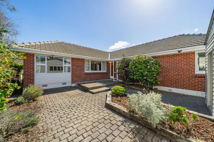 11 York Avenue Heretaunga_20
