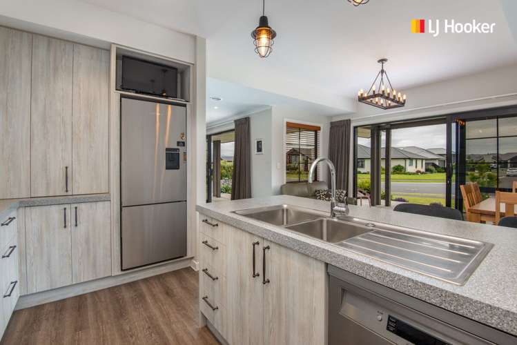 8 Carrick Place Mosgiel_2