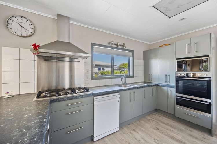 27 Holyrood Street Taradale_1