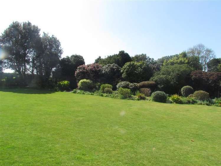 174 Main South Road Green Island_19