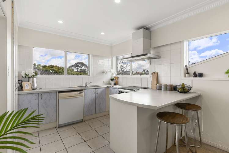 2/5 Goad Crescent Hillsborough_7