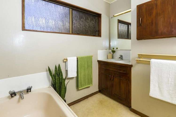 2/205 Lake Road Belmont_13