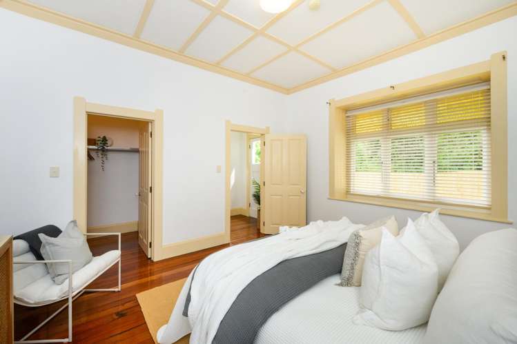 123 Riverside Drive Parahaki_12