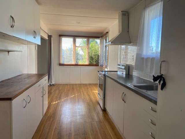 919 Bledisloe Street 10495_1