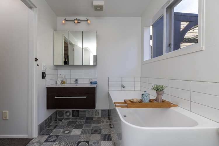 8a Fiesta Grove Raumati Beach_8