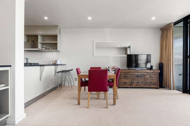 316/121 Customs Street West_5